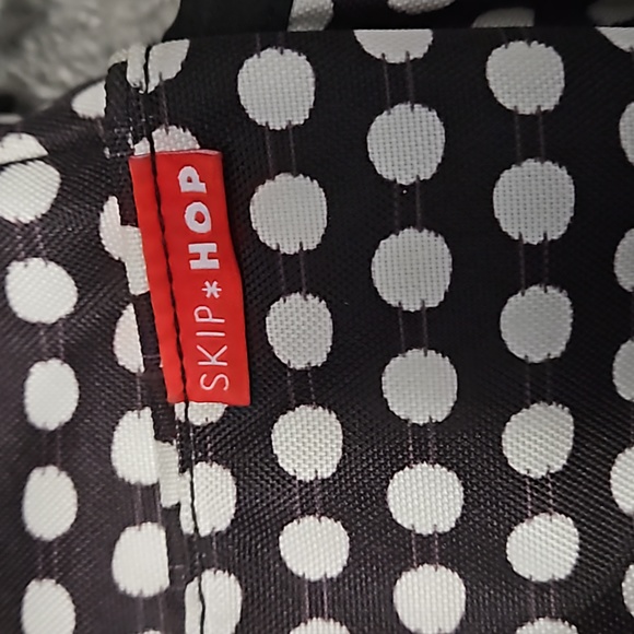 Skip hop diaper bag - Picture 2 of 11